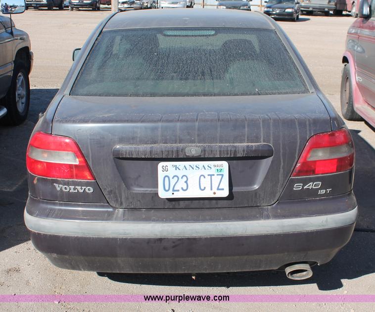 image for item V9094 2000 Volvo S40