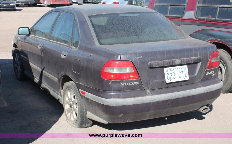 image for item V9094 2000 Volvo S40