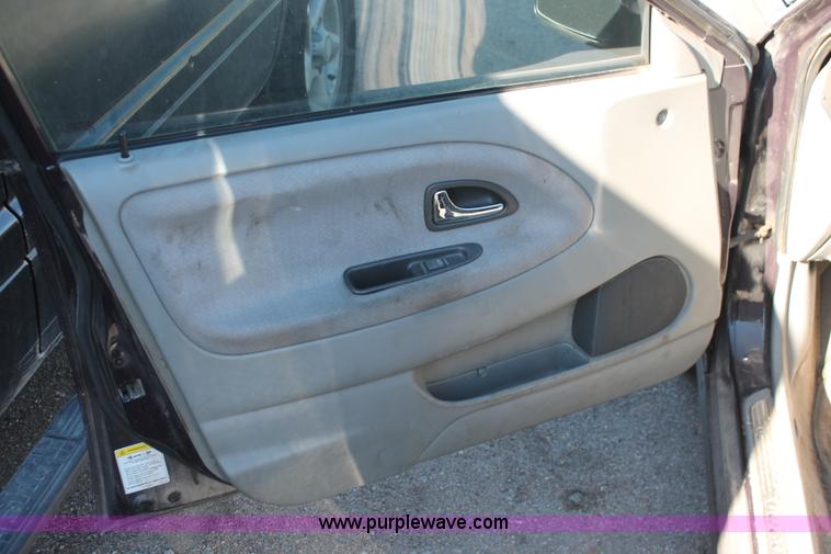 image for item V9094 2000 Volvo S40