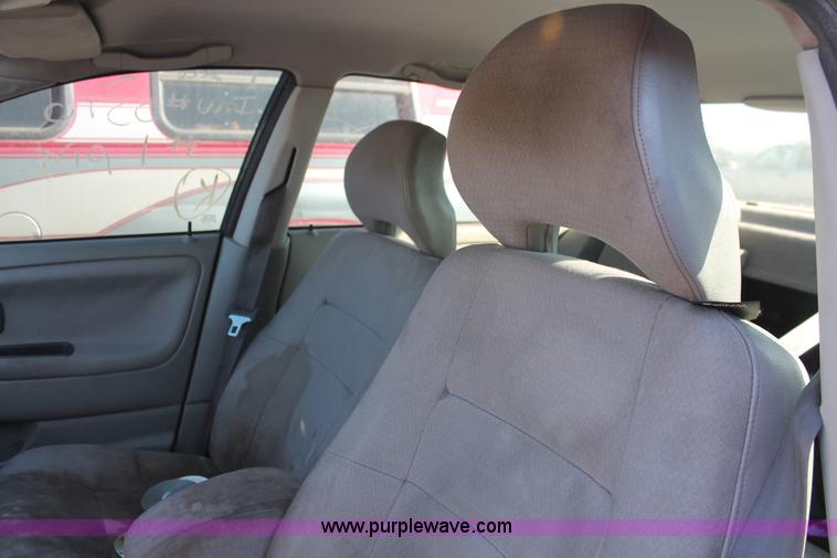 image for item V9094 2000 Volvo S40