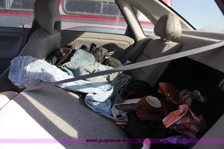 image for item V9094 2000 Volvo S40