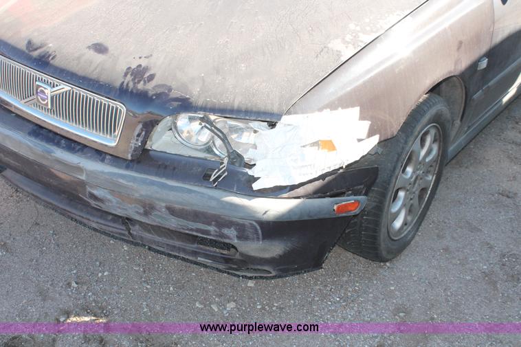 image for item V9094 2000 Volvo S40