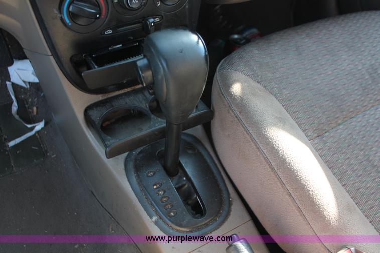 image for item V9096 2002 Kia Rio