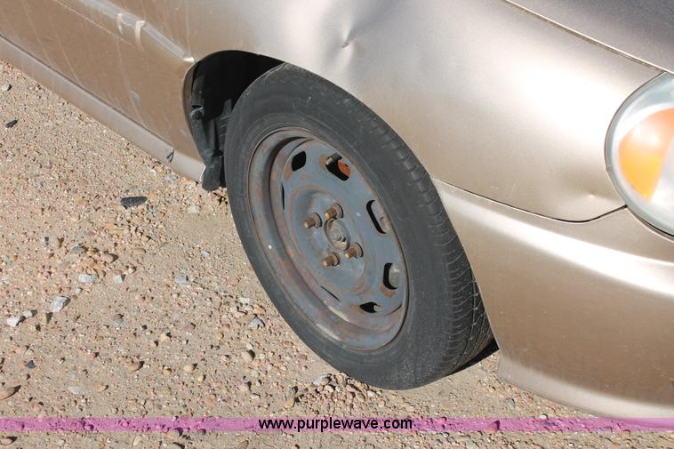 image for item V9096 2002 Kia Rio