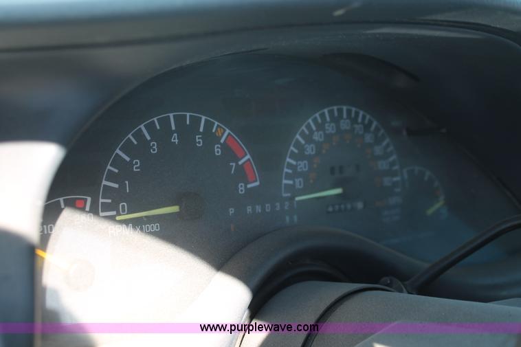 image for item V9102 1996 Pontiac Grand Prix SE