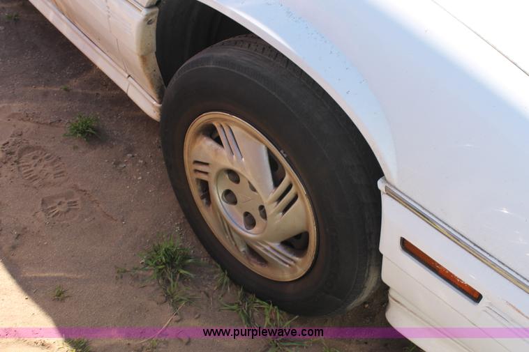 image for item V9102 1996 Pontiac Grand Prix SE