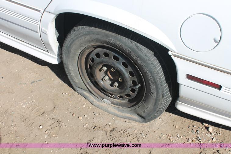 image for item V9102 1996 Pontiac Grand Prix SE