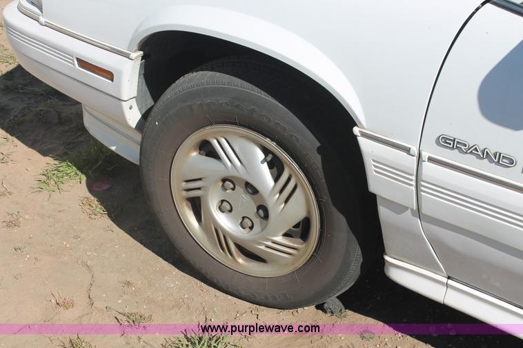 image for item V9102 1996 Pontiac Grand Prix SE