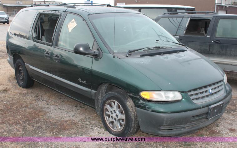 image for item V9215 1996 Plymouth Grand Voyager SE van