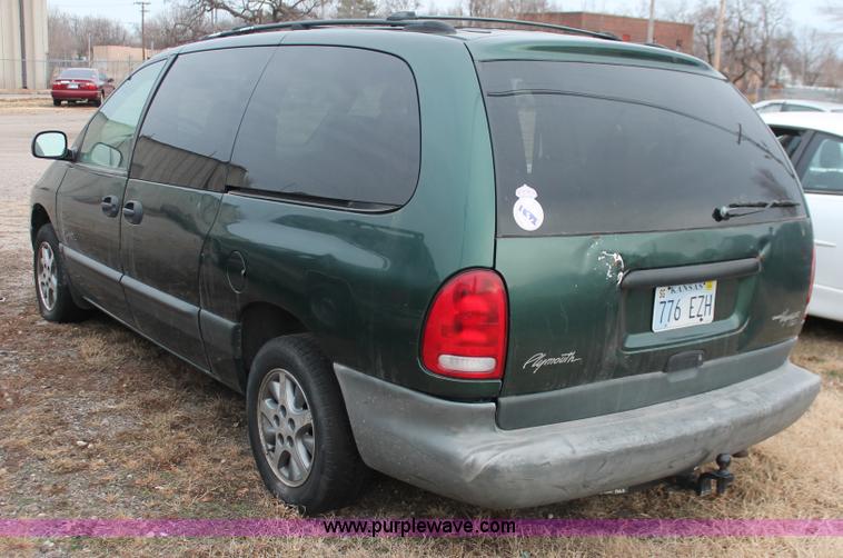 image for item V9215 1996 Plymouth Grand Voyager SE van