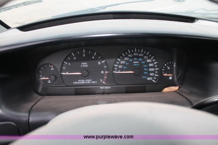 image for item V9215 1996 Plymouth Grand Voyager SE van