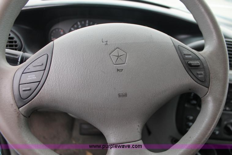 image for item V9215 1996 Plymouth Grand Voyager SE van