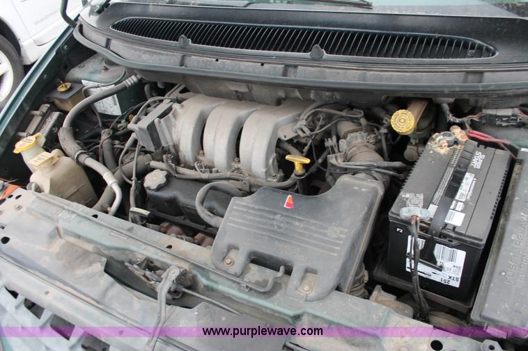 image for item V9215 1996 Plymouth Grand Voyager SE van