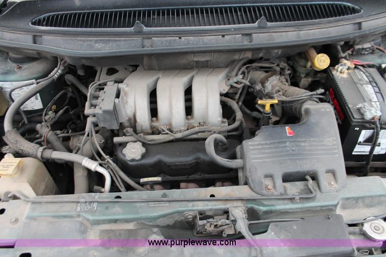 image for item V9215 1996 Plymouth Grand Voyager SE van