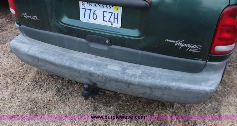 image for item V9215 1996 Plymouth Grand Voyager SE van