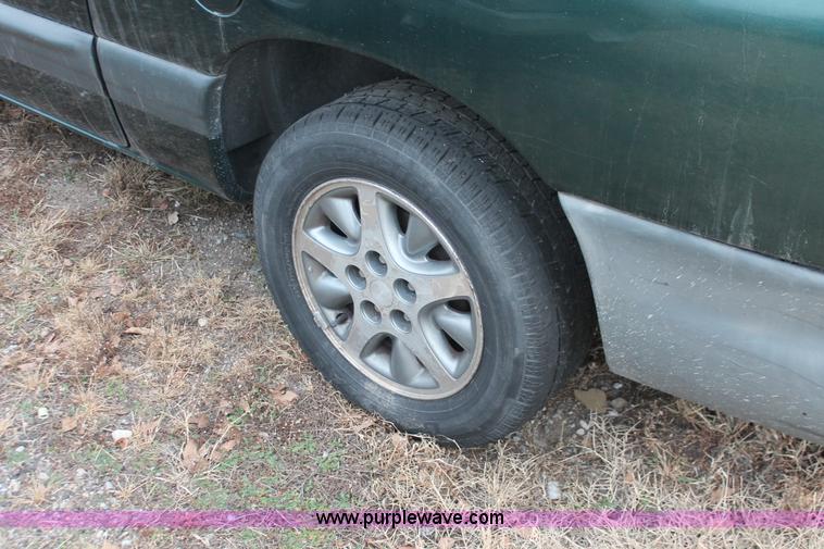 image for item V9215 1996 Plymouth Grand Voyager SE van