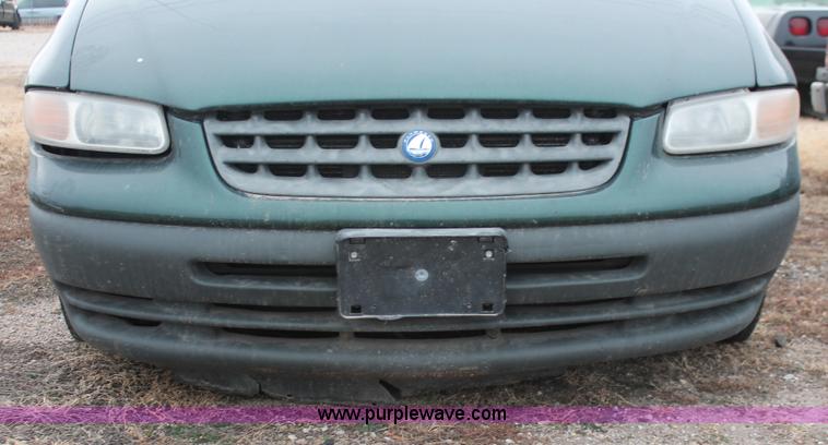 image for item V9215 1996 Plymouth Grand Voyager SE van