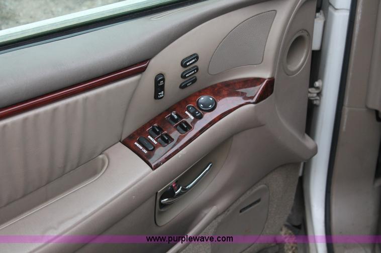 image for item V9216 1998 Buick Park Avenue Ultra