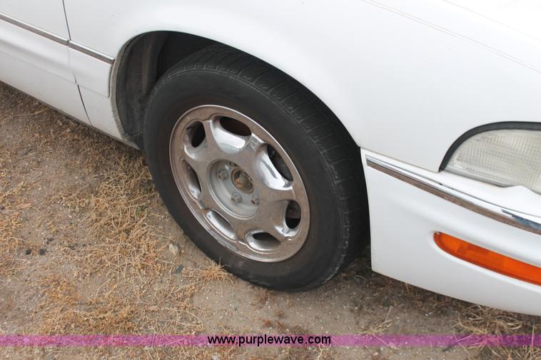 image for item V9216 1998 Buick Park Avenue Ultra