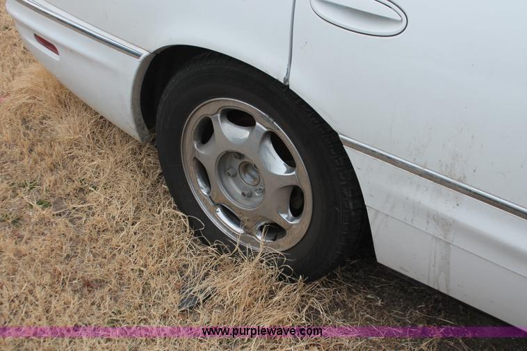 image for item V9216 1998 Buick Park Avenue Ultra