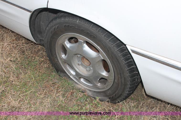 image for item V9216 1998 Buick Park Avenue Ultra