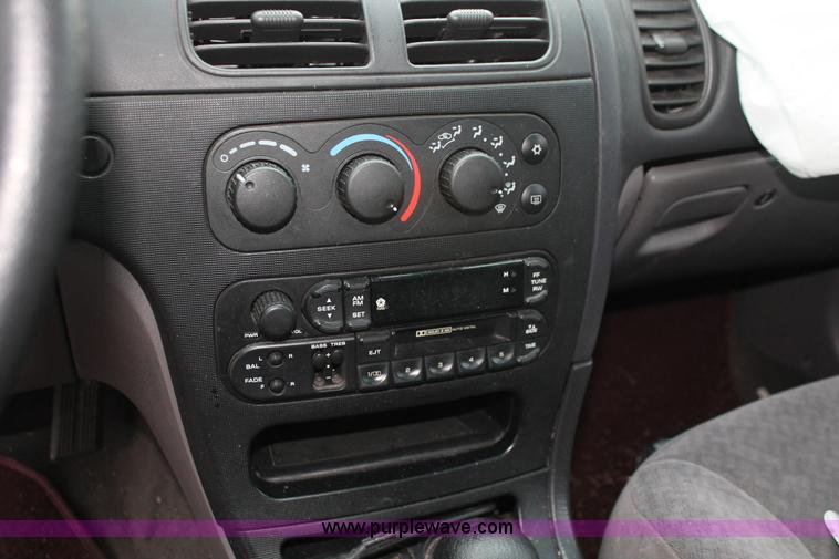 image for item V9218 2000 Dodge Intrepid