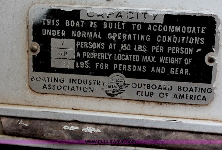 image for item V9219 1967 Chrysler 17' boat