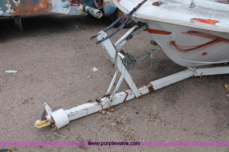 image for item V9219 1967 Chrysler 17' boat