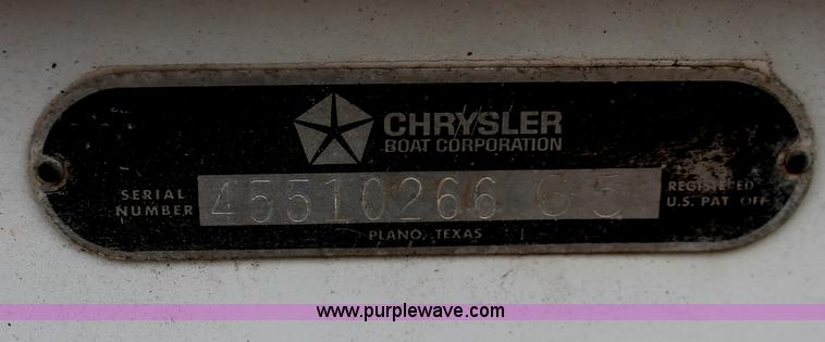 image for item V9219 1967 Chrysler 17' boat