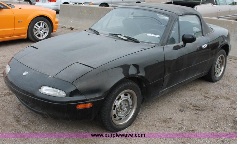 image for item V9220 1996 Mazda MX-5 Miata convertible