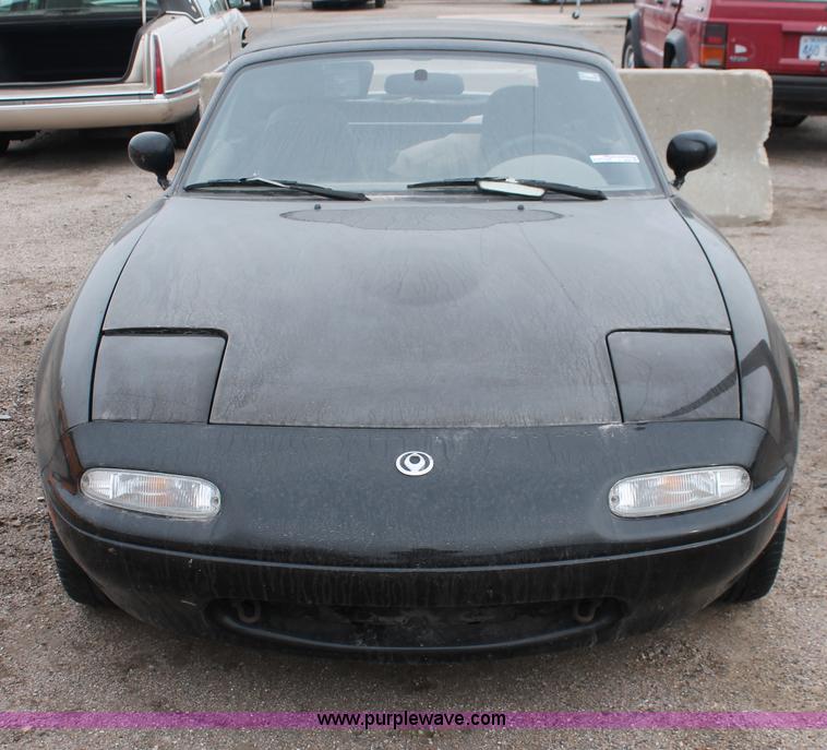 image for item V9220 1996 Mazda MX-5 Miata convertible