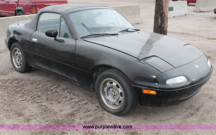 image for item V9220 1996 Mazda MX-5 Miata convertible