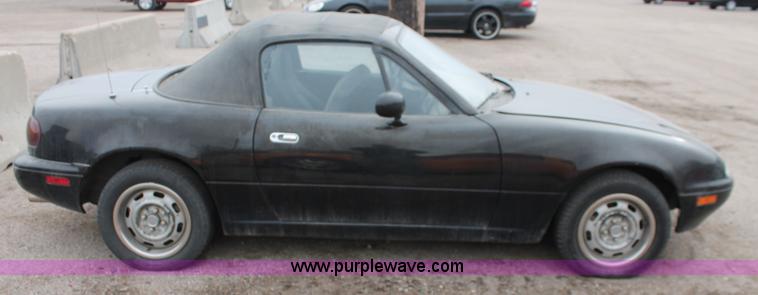 image for item V9220 1996 Mazda MX-5 Miata convertible