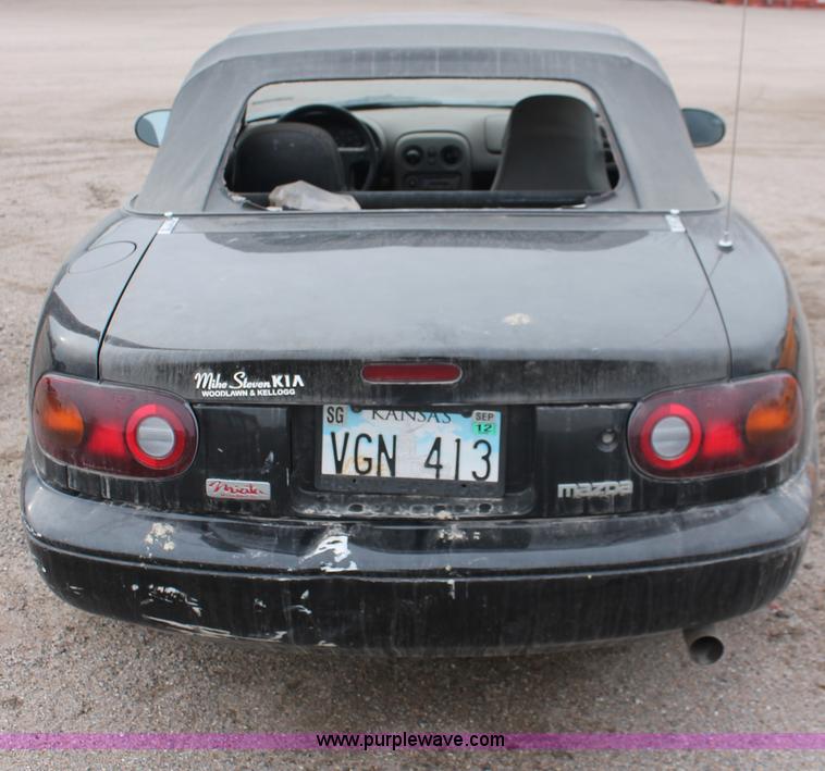 image for item V9220 1996 Mazda MX-5 Miata convertible