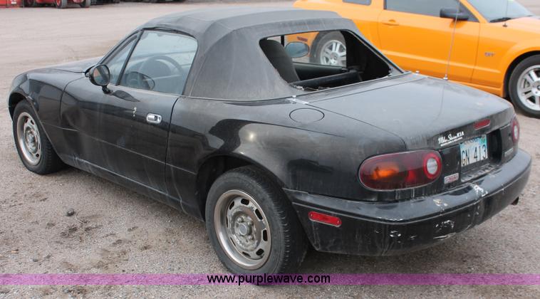 image for item V9220 1996 Mazda MX-5 Miata convertible