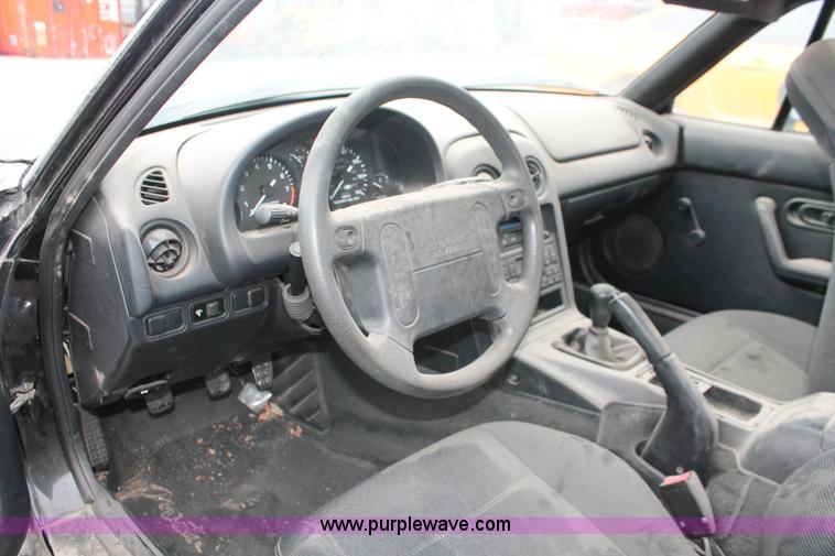 image for item V9220 1996 Mazda MX-5 Miata convertible