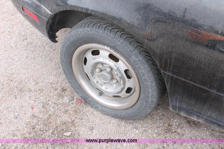 image for item V9220 1996 Mazda MX-5 Miata convertible