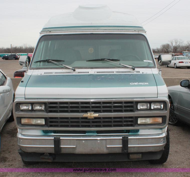 image for item V9221 1993 Chevrolet G30 Sport van