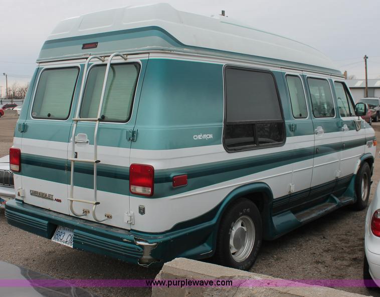 image for item V9221 1993 Chevrolet G30 Sport van