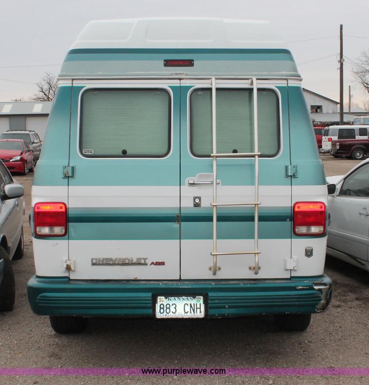 image for item V9221 1993 Chevrolet G30 Sport van