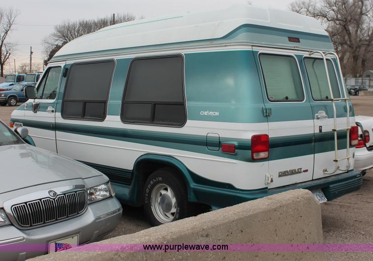 image for item V9221 1993 Chevrolet G30 Sport van
