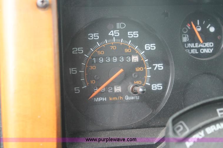 image for item V9221 1993 Chevrolet G30 Sport van