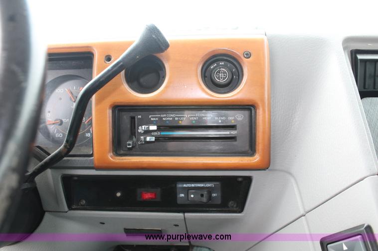 image for item V9221 1993 Chevrolet G30 Sport van
