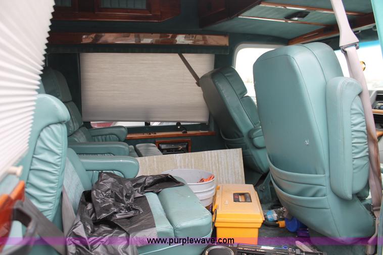 image for item V9221 1993 Chevrolet G30 Sport van