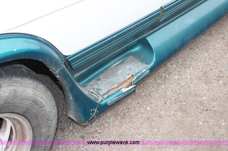 image for item V9221 1993 Chevrolet G30 Sport van