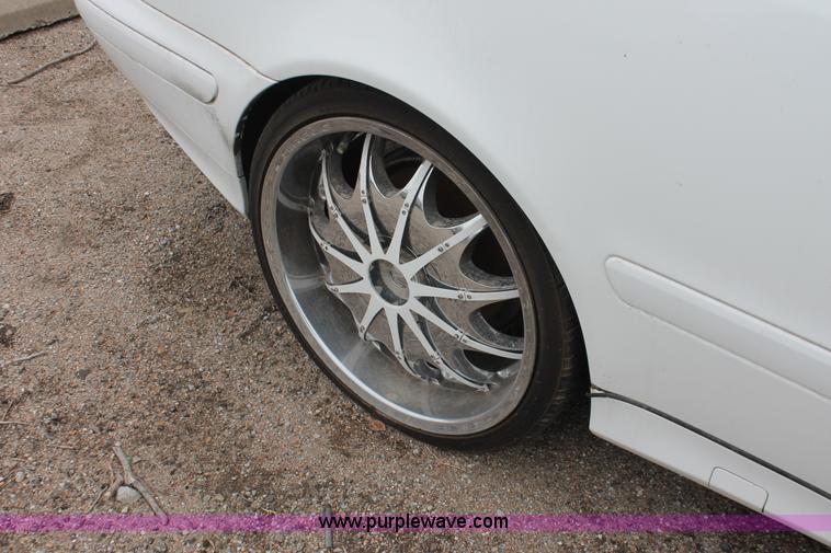 image for item V9222 2000 Mercedes Benz CLK320