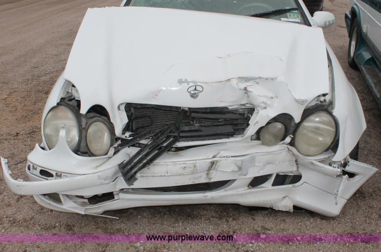 image for item V9222 2000 Mercedes Benz CLK320
