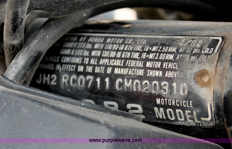 image for item V9223 1982 Honda VF750C motorcycle