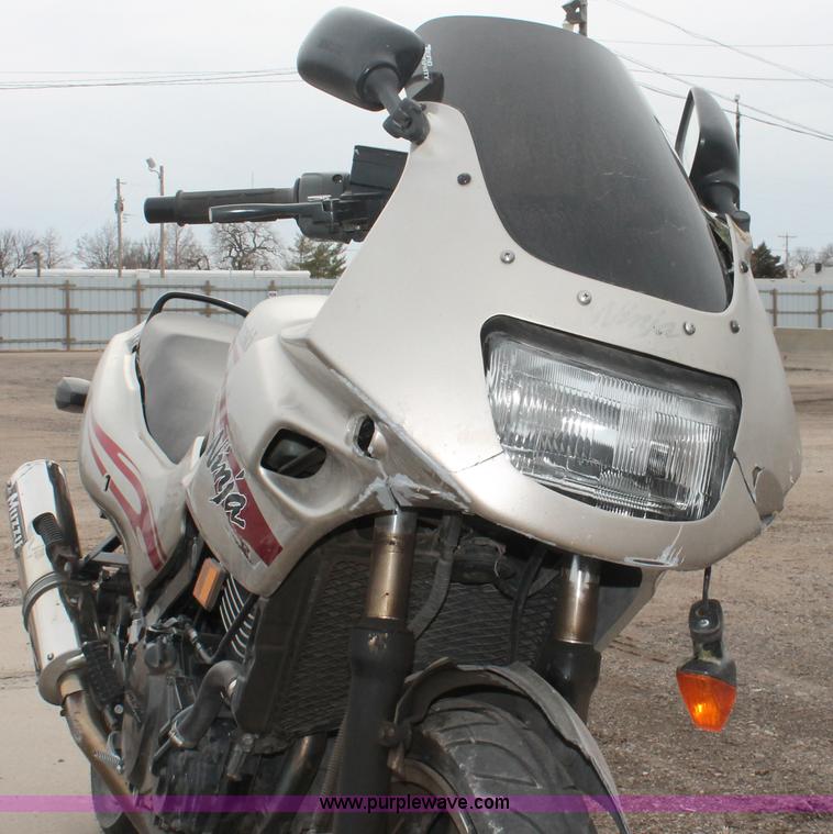 image for item V9224 2007 Kawasaki EX500D Ninja motorcycle