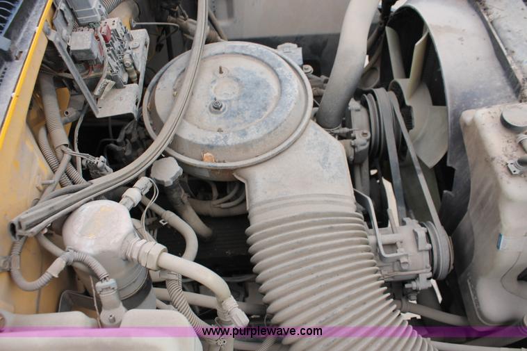 image for item V9225 1997 GMC C6500 box truck